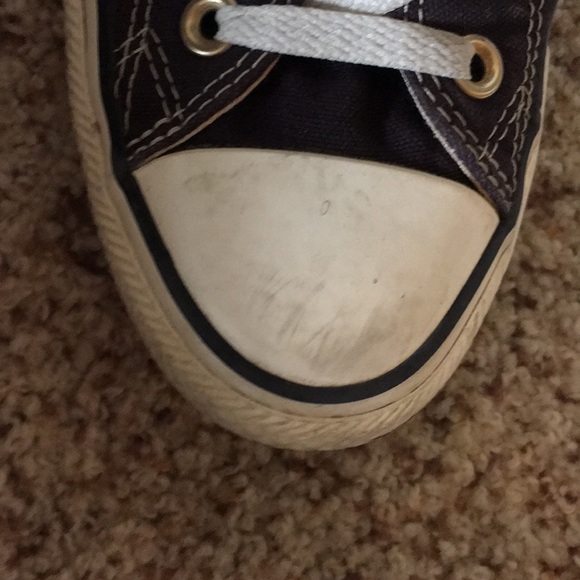 Black double-tongued converse sneakers - Picture 6 of 8